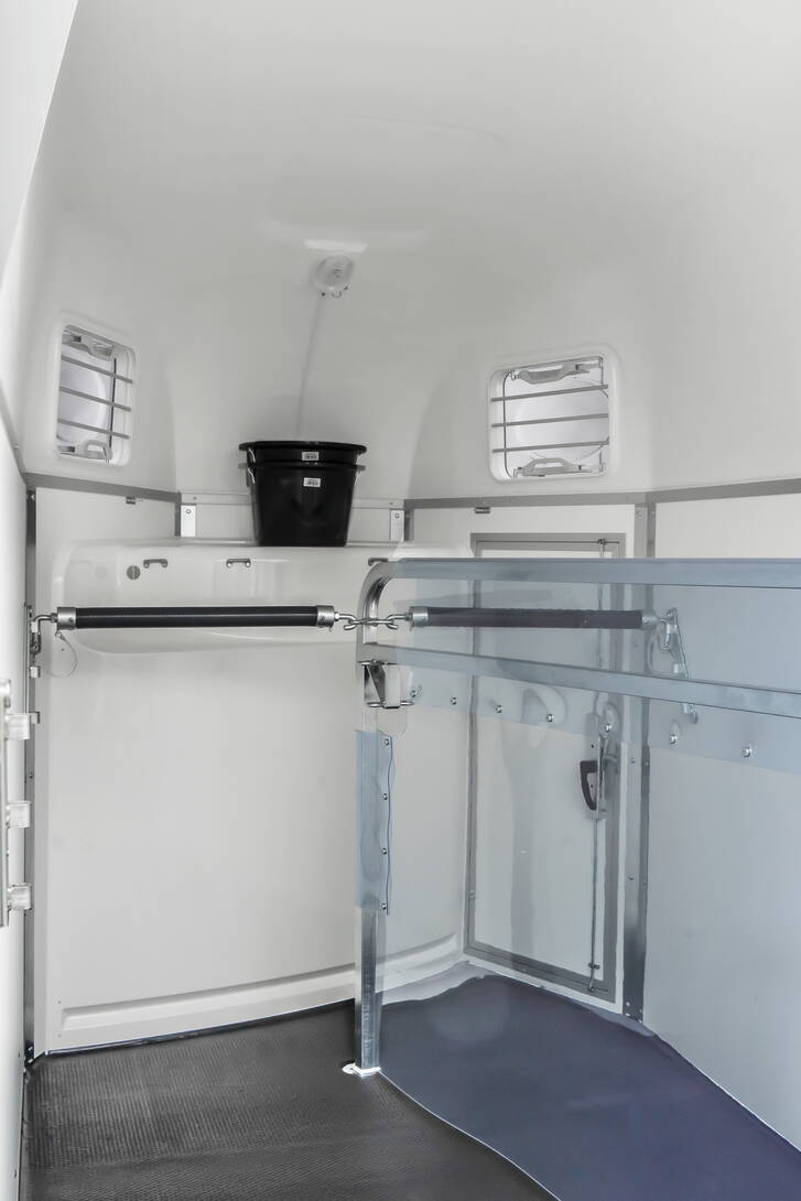 Humbaur Pferdeanhänger Equitos Alu Plus 2400