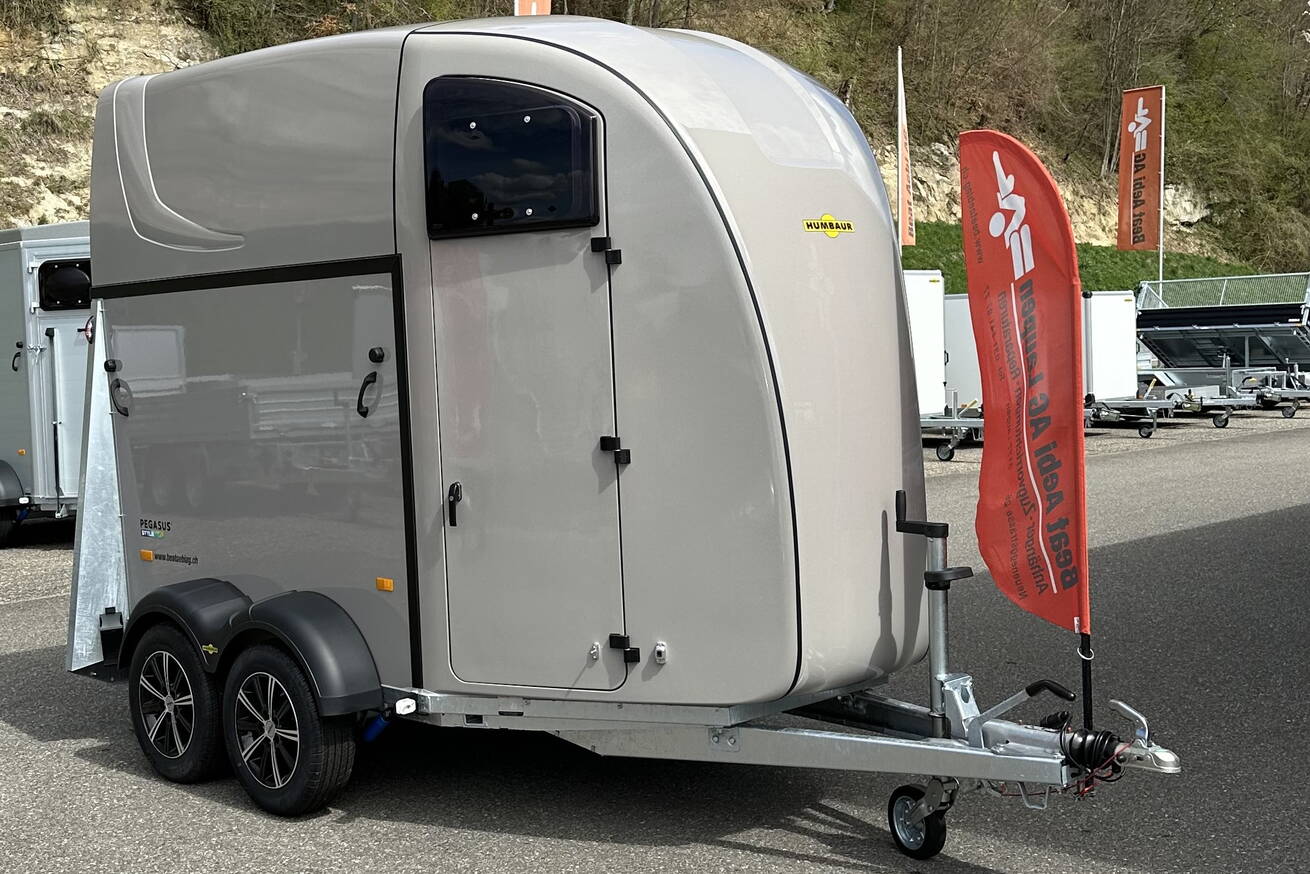 Humbaur Pferdeanhänger Pegasus Style 2700