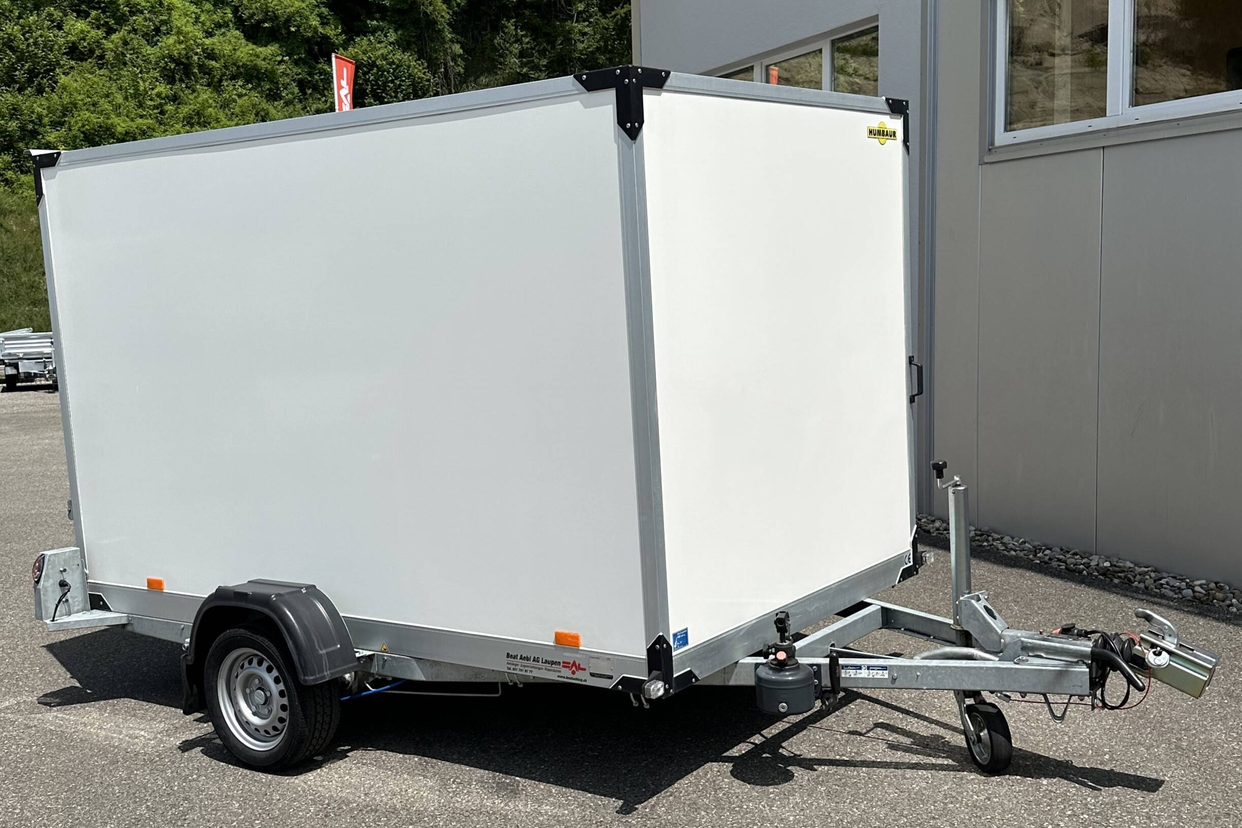 Occasion Humbaur Kofferanhänger Einachser Plywood absenkbar