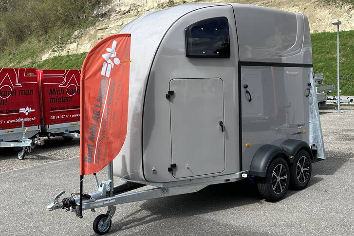 Humbaur Pferdeanhänger Pegasus Style 2700